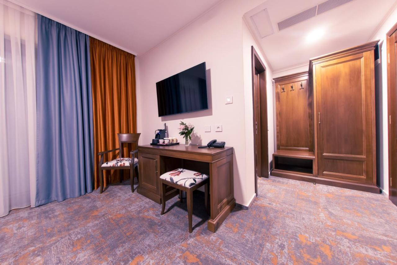 Hotel Aura Unirii ألبا يوليا المظهر الخارجي الصورة