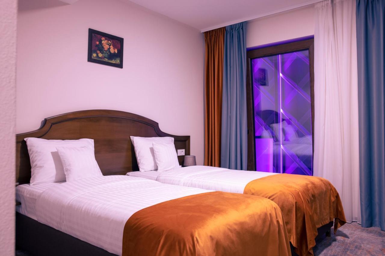 Hotel Aura Unirii ألبا يوليا المظهر الخارجي الصورة
