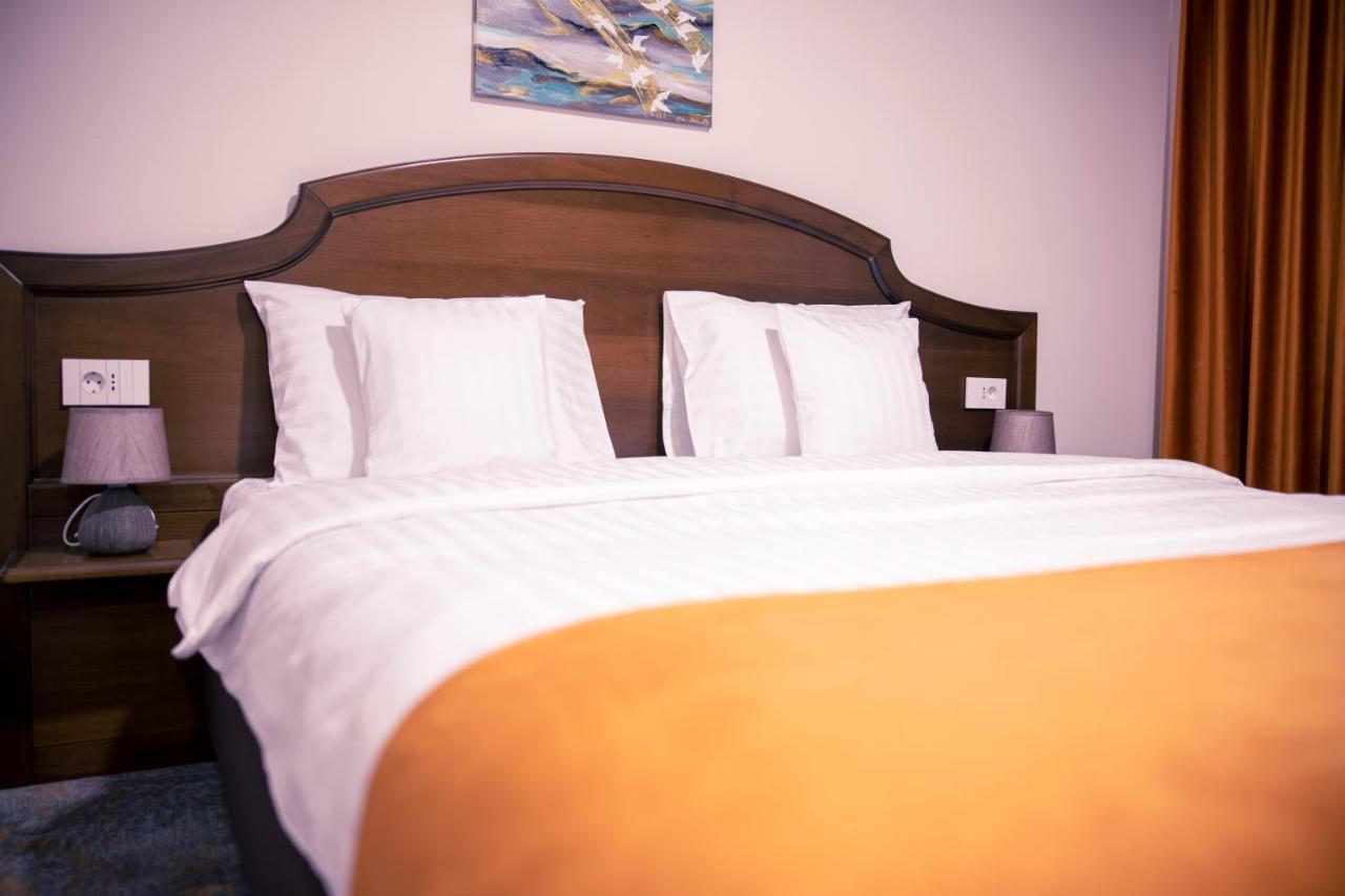 Hotel Aura Unirii ألبا يوليا المظهر الخارجي الصورة