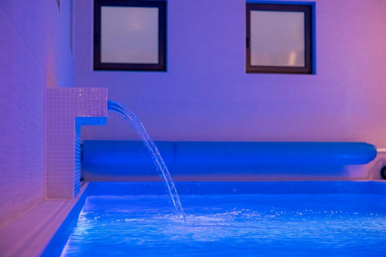 Hotel Aura Unirii ألبا يوليا المظهر الخارجي الصورة