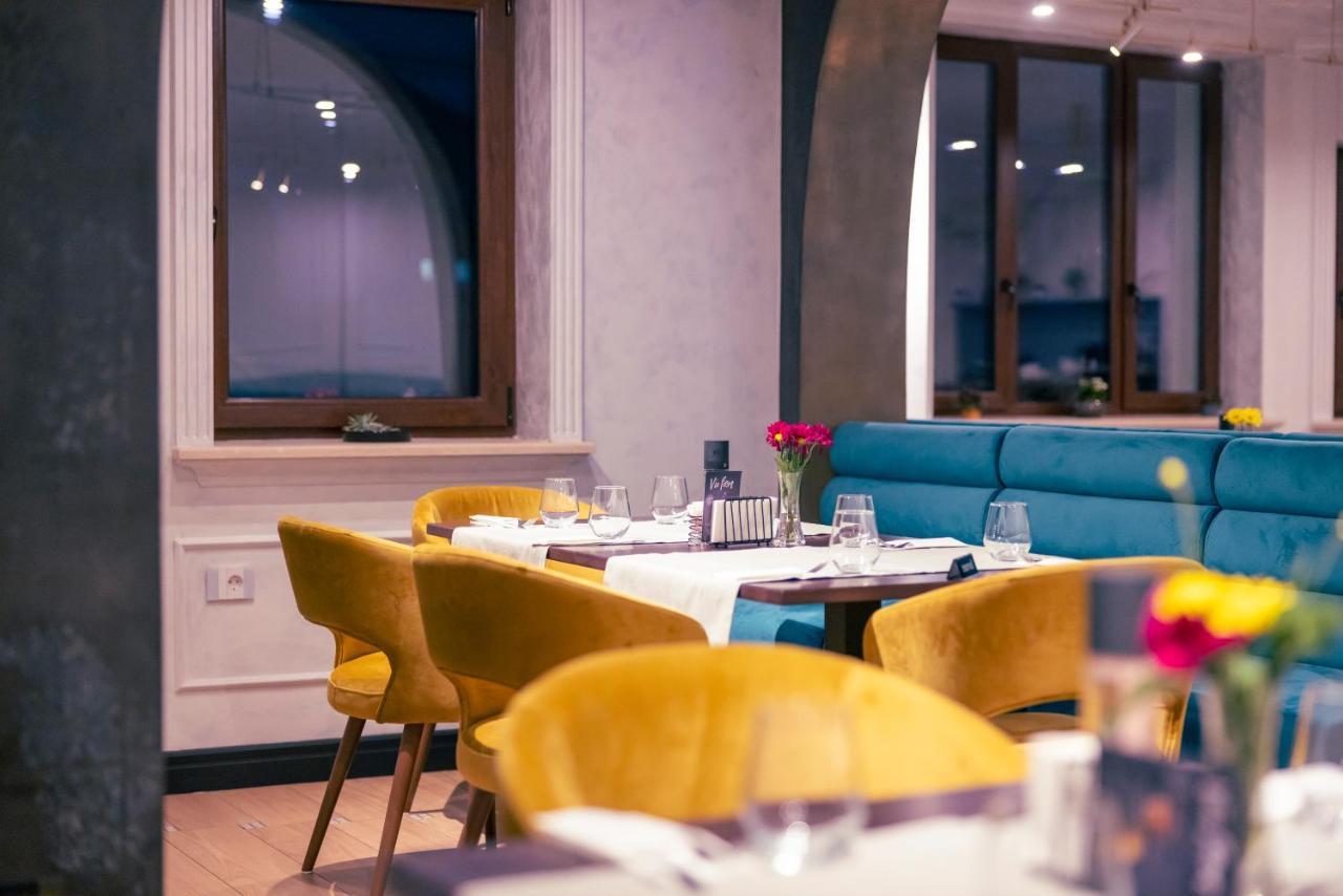 Hotel Aura Unirii ألبا يوليا المظهر الخارجي الصورة