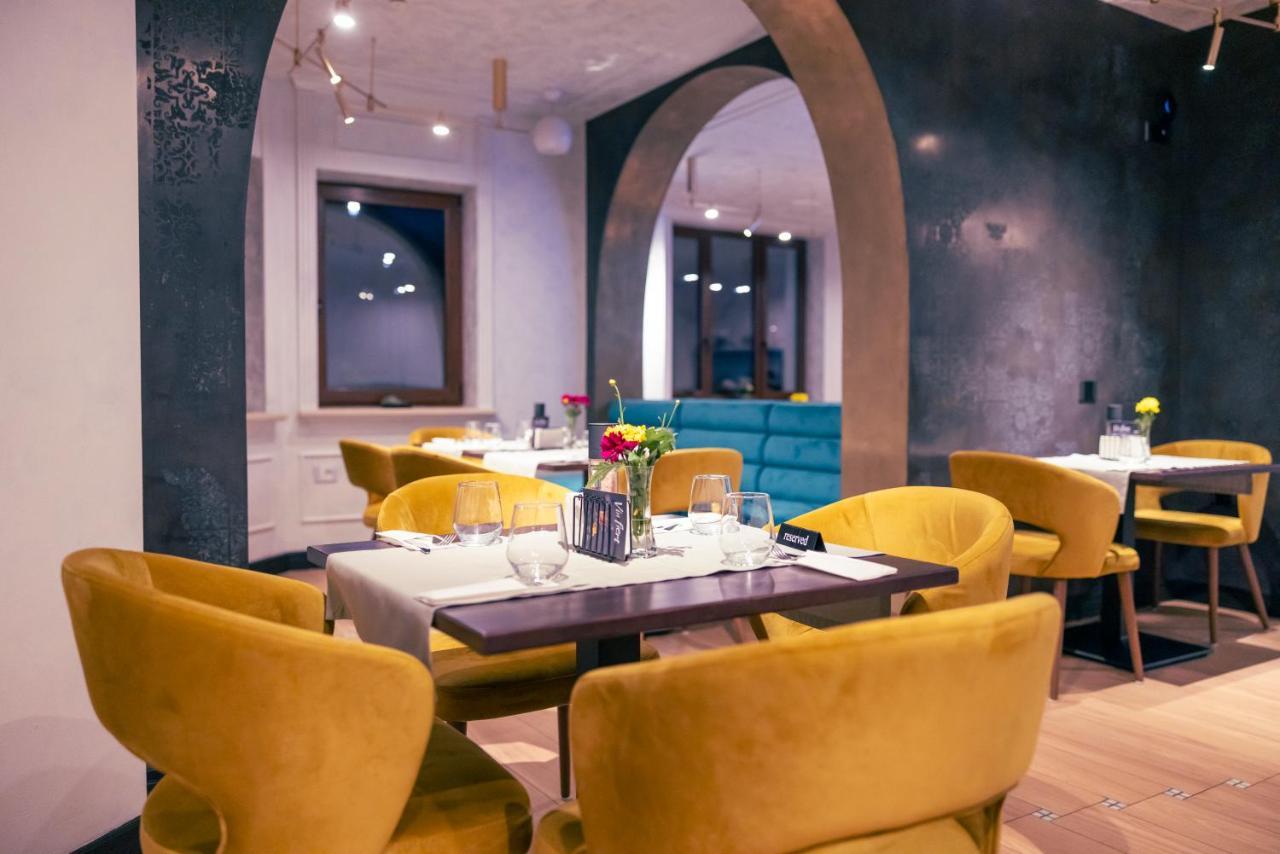 Hotel Aura Unirii ألبا يوليا المظهر الخارجي الصورة